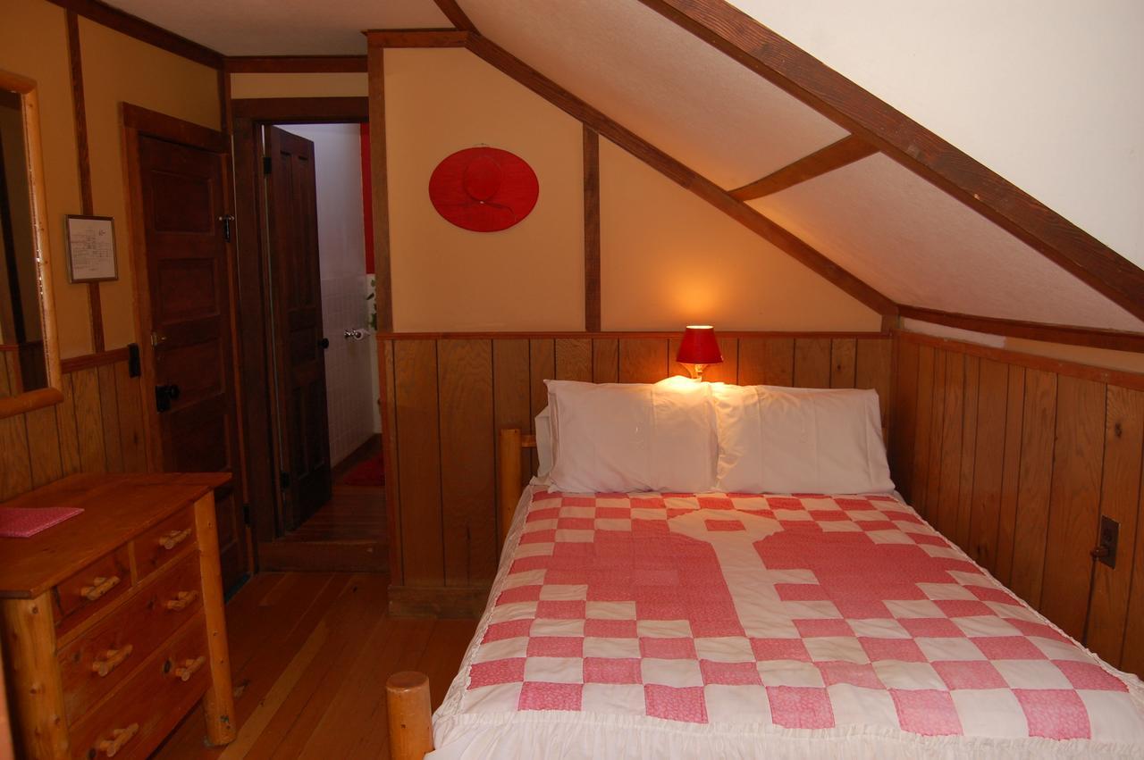 The Baldpate Inn Estes Park Room photo